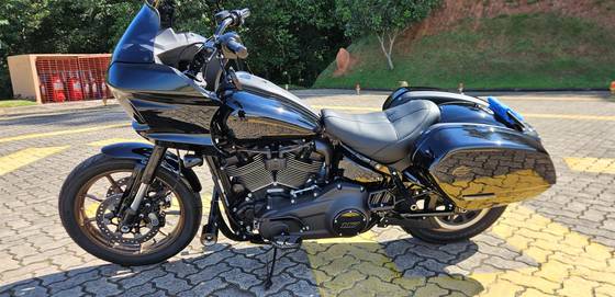 HARLEY-DAVIDSON LOW RIDER ST 
